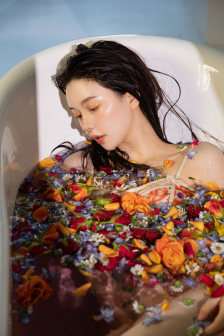 漂亮的阿姨在线